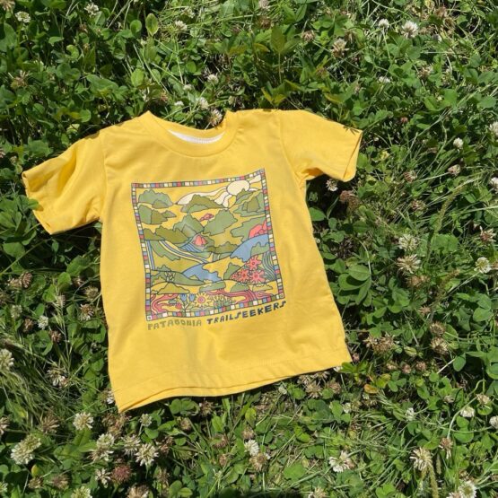 "20%OFF"【Kid's】patagonia | パタゴニア　Baby Graphic T-Shirt - TRAILSEEKERS : NECTAR YELLOW [60389]