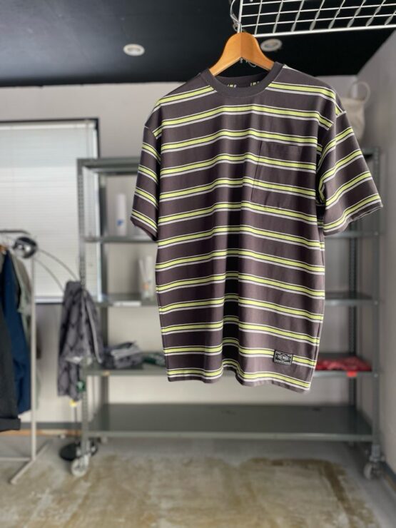 【Men's】BIG MIKE | ビッグマイク　Sunglasses Pocket Boder S/S Tee - GRAY×LIME