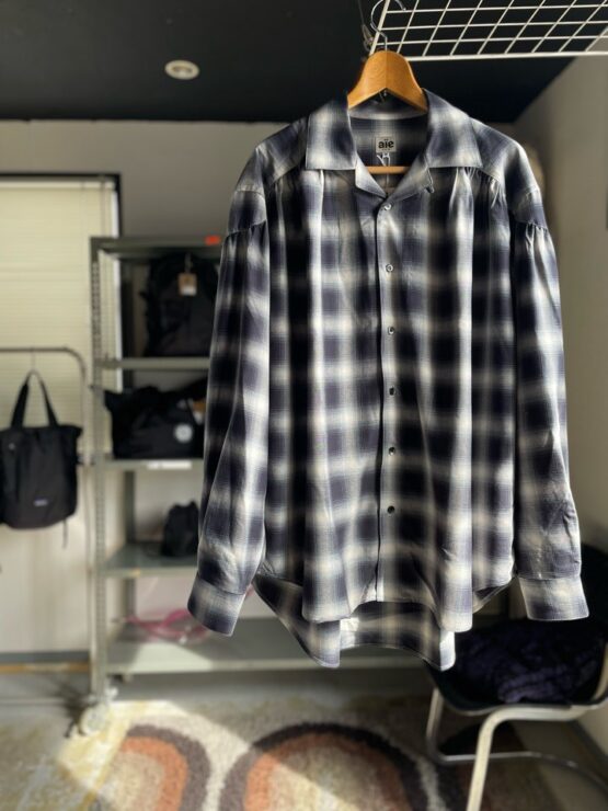 【Men's】AiE | エーアイイー　Painter Shirt [Ombre Rayon Twill] - BLACK