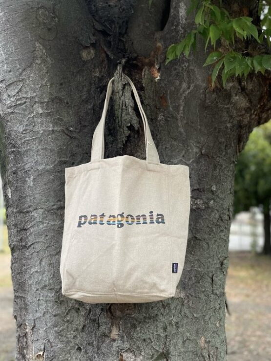【Unisex】patagonia | パタゴニア　Recycled Market Tote - '73 TEXT LOGO : CLASSIC TAN [59250]