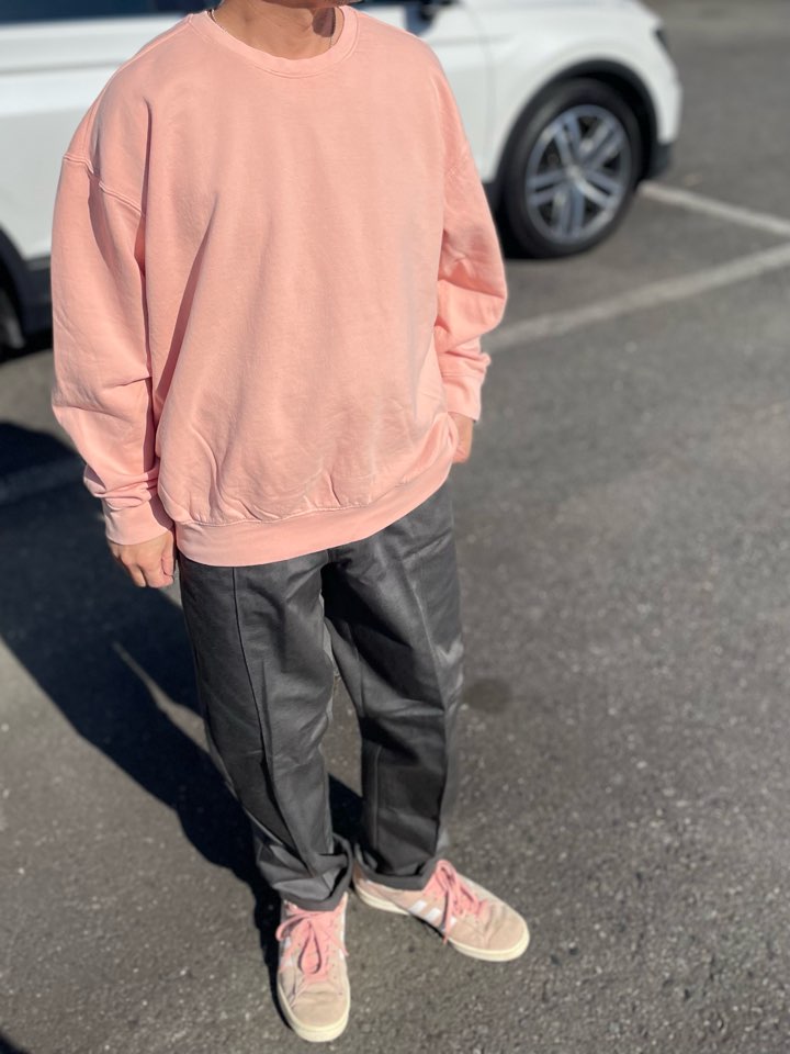 【Unisex】the hommage effort | オマージュ Garment Dye Crew Sweat - PEACH - 画像 (6)