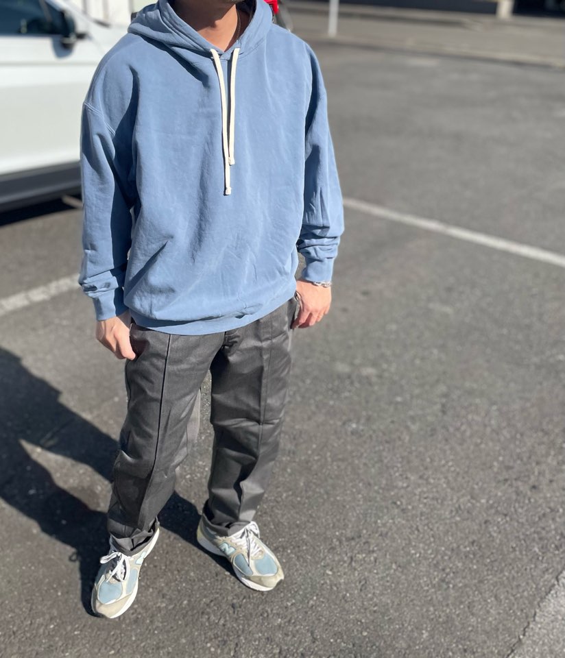 【Unisex】the hommage effort | オマージュ Garment Dye Sweat Hoodie - BLUE - 画像 (6)