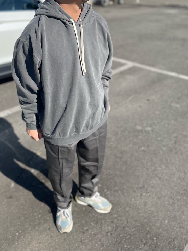 【Unisex】the hommage effort | オマージュ Garment Dye Sweat Hoodie - SUMIKURO - 画像 (5)