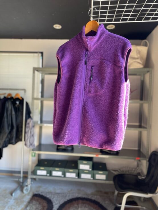 【Men's】melple | メイプル　Mercad Wool Vest - PURPLE