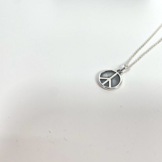 【Unisex】NEEDLES | ニードルズ　Pendant 925 Silver - PEACE [NS009]