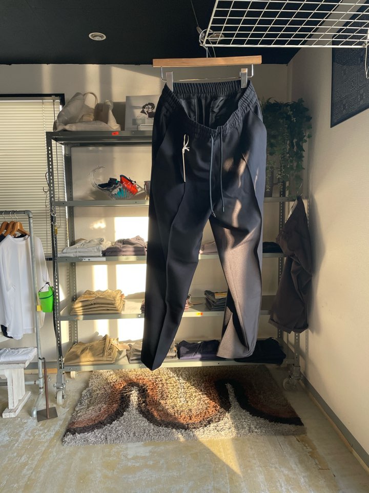 【Men's】BIG MIKE | ビッグマイク Pin Tuck Tropical Easy Pants - BLACK