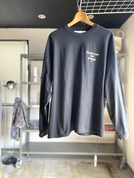【Unisex】melple | メイプル　melple×SALVAGE PUBLIC Thank you Longsleeve - BLACK
