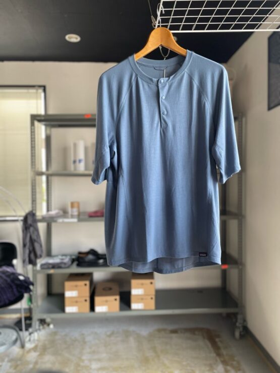 【Men's】patagonia | パタゴニア　Men's Cap Cool Trail Bike Henley - UTILITY BLUE [24432]