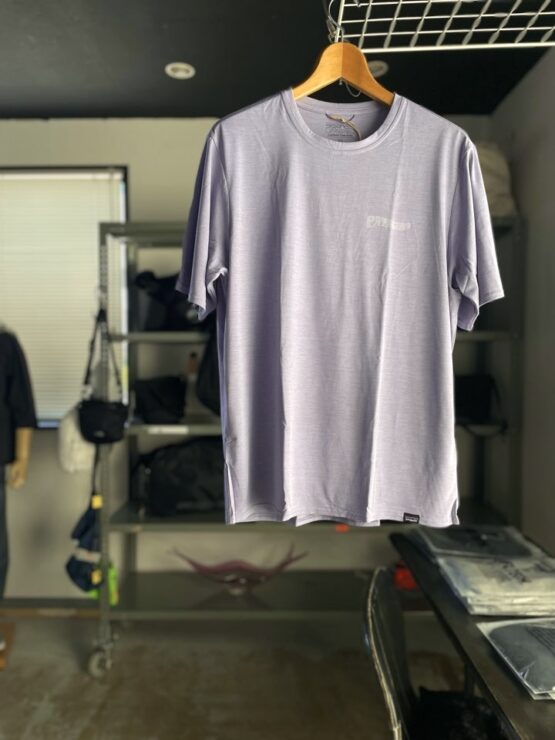 【Men's】patagonia | パタゴニア　M's Cap Cool Daily Graphic Shirt Waters - FORGOTTEN ISLAND : CONCRETE PURPLE X-DYE [45355]