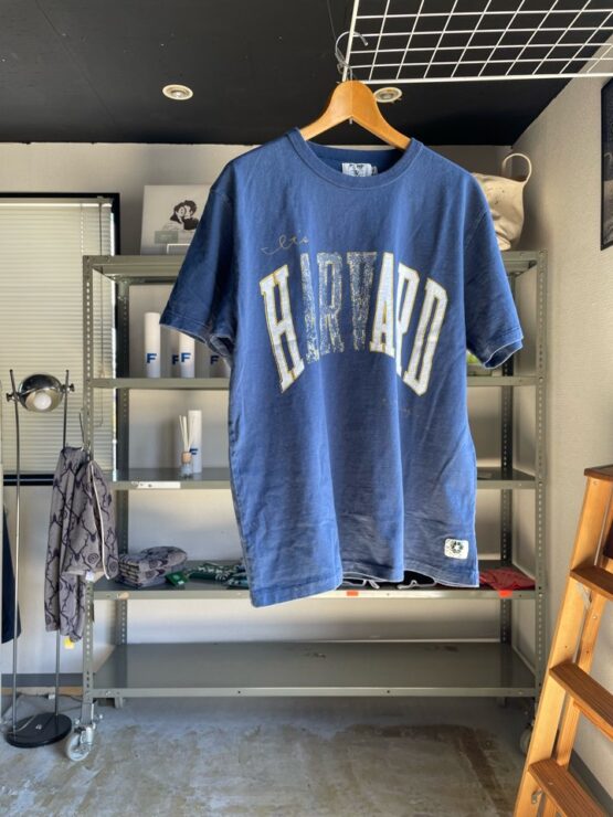 【Unisex】free rage | フリーレイジ　Fade Out Tee "HARVARD" - NAVY