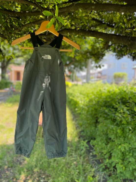 【Kid's】THE NORTH FACE | ザ・ノースフェイス　Baby Field Bib - DG ダックグリーン [NBB32502]