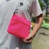 【Unisex】City To Summit | シティートゥーサミット　Runners Sacoche - NEON PINK - 画像 (4)