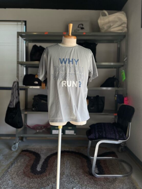 【USED】MOUNTAIN MARTIAL ARTS　POLARTEC POWER DRY Tee "WHY DO YOU WANT TO RUN?" - GREY