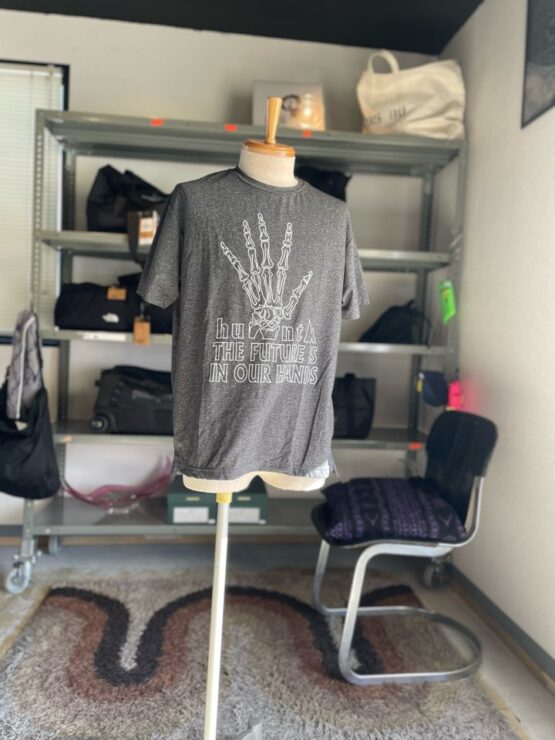 【USED】hunt stored　THE FUTURE IS IN OUR HANDS - CHARCOAL GREY
