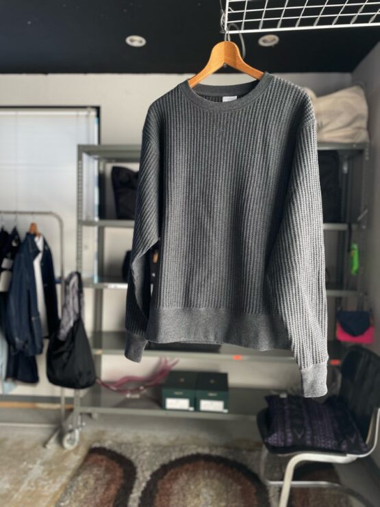 【Unisex】JEMORGAN | ジェーイーモーガン　Big Waffle Crew Neck - CHARCOAL