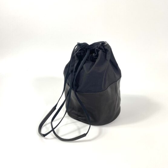 【Unisex】ARTS & CRAFTS | アーツアンドクラフツ　《CALF LEATHER COMBO》 Draestring Pouch M - BLACK