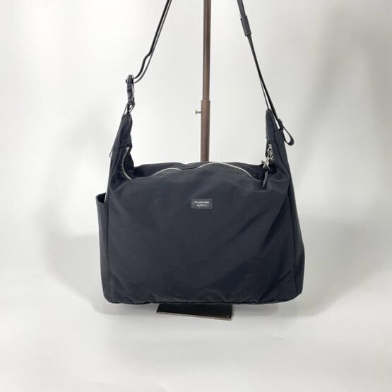 【Unisex】STANDARD SUPPLY | スタンダードサプライ　Triangel Shoulder - BLACK