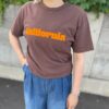 【Ladies】free rage | フリーレイジ　Rycycle Cotton Tee “Carifornia” - BROWN - 画像 (2)