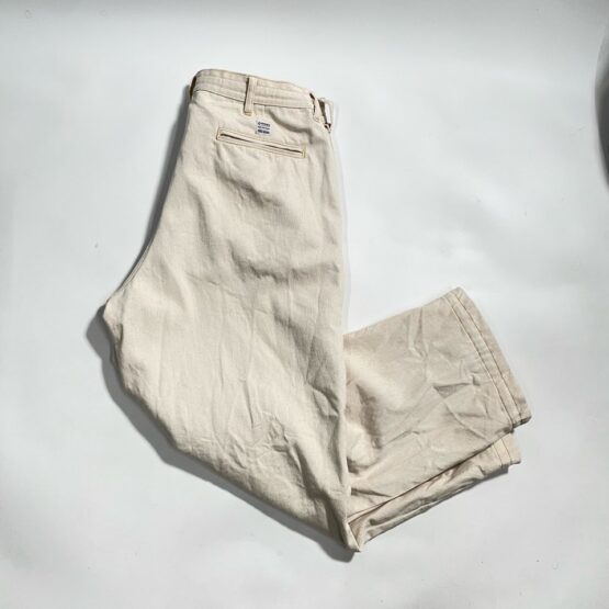 【Men's】COMMON EDUCATION | コモンエデュケーション　DENIM SLACKS RIGID - OFF WHITE