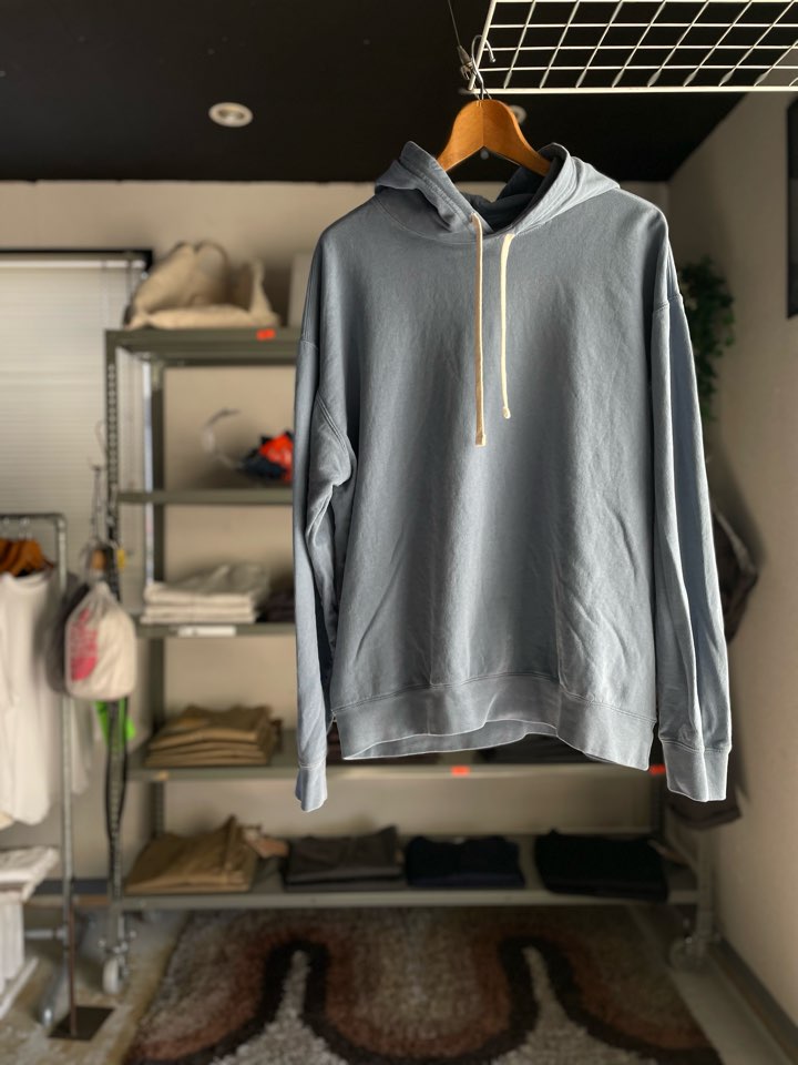 【Unisex】the hommage effort | オマージュ Garment Dye Sweat Hoodie - BLUE