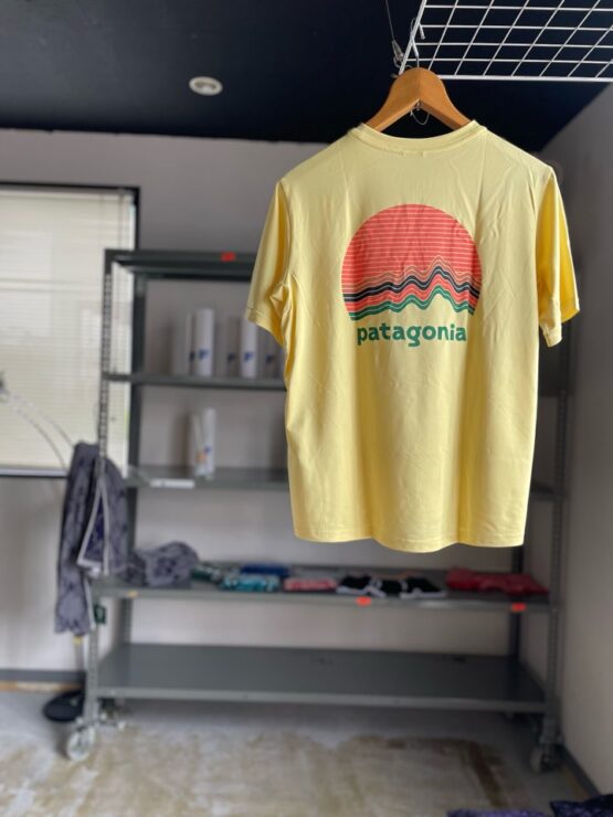 【Ladies】patagonia | パタゴニア　Kid's Cap Silkweigt T-Shirt - RIDGE RISE MOONLIGHT : MILLED YELLOW [62380]