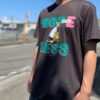 【Men's】STAMP Run&Co | スタンプ ランアンドカンパニー　STAMP Graphic Run Tee "HOP(E) LESS" -GLOOMY- - 画像 (4)