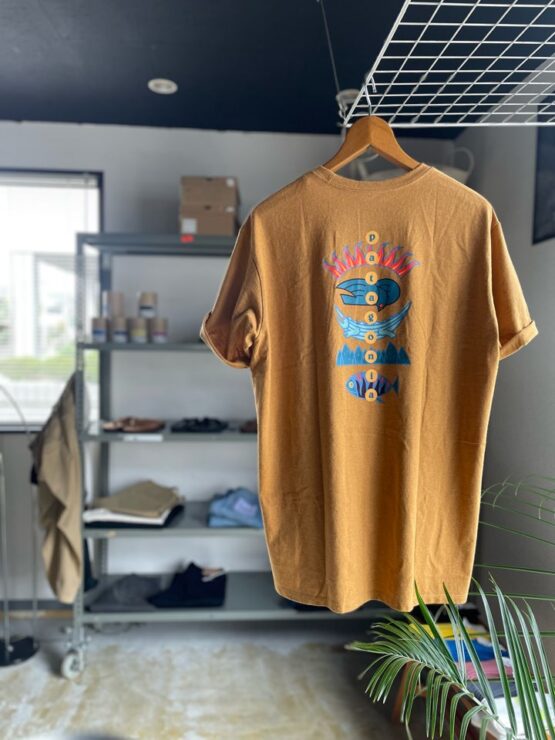 【Men's】patagonia | パタゴニア　Men's Fitz Roy Wild Responsibili-Tee - DRIED MANGO [37702]