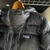 【Men's】patagonia | パタゴニア　Men's Fitz Roy Down Hoody - BLACK [85500] - 画像 (10)