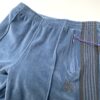 【Unisex】NEEDLES | ニードルズ　Narrow Track Pant 〔C/Pe Velour〕- SMOKE BLUE [NS253] - 画像 (2)
