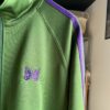 【Unisex】NEEDLES | ニードルズ　Track Jacket [POLY SMOOTH] - IVY GREEN [NS244] - 画像 (4)