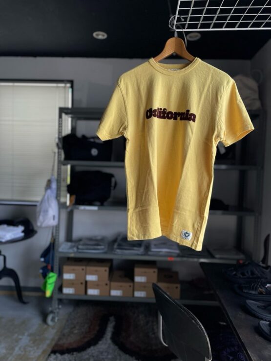 【Ladies】free rage | フリーレイジ　Rycycle Cotton Tee “Carifornia” - YELLOW