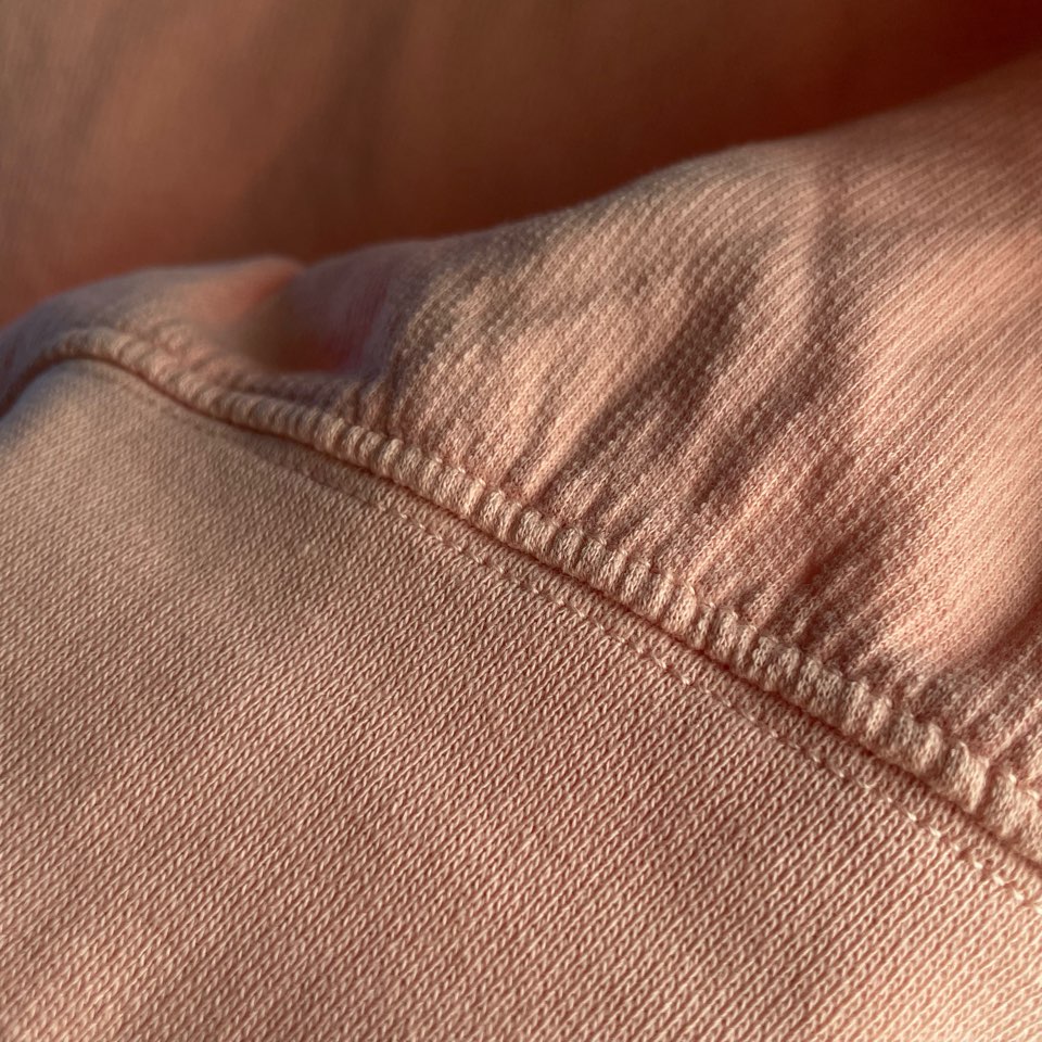 【Unisex】the hommage effort | オマージュ Garment Dye Crew Sweat - PEACH - 画像 (10)