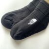 【Unisex】THE NORTH FACE | ザ・ノースフェイス　Nuptse Bootie Socks - MK ミリタリーオリーブ×TNFブラック [NN82233] - 画像 (3)