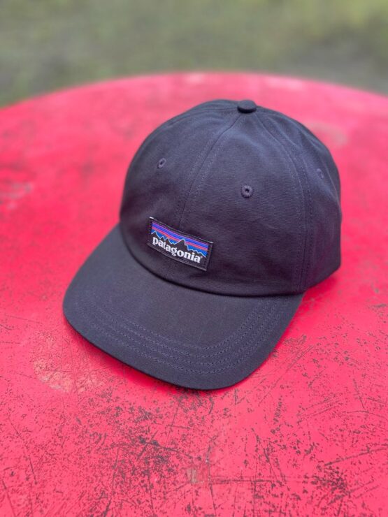 【Unisex】patagonia | パタゴニア　P-6 Label Trad Cap - BLACK  [38296]