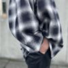 【Men's】AiE | エーアイイー　Painter Shirt [Ombre Rayon Twill] - BLACK - 画像 (3)