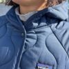 【Ladies】patagonia | パタゴニア　Kid's Quilted Puffer - SMOLDER BLUE [68150] - 画像 (3)