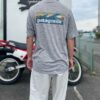 【Men's】patagonia | パタゴニア　M's Cap Cool Daily Graphic Shirt Waters - BOARDSHORT LOGO ABALONE BLUE : FEATHER GREY [45355] - 画像 (3)