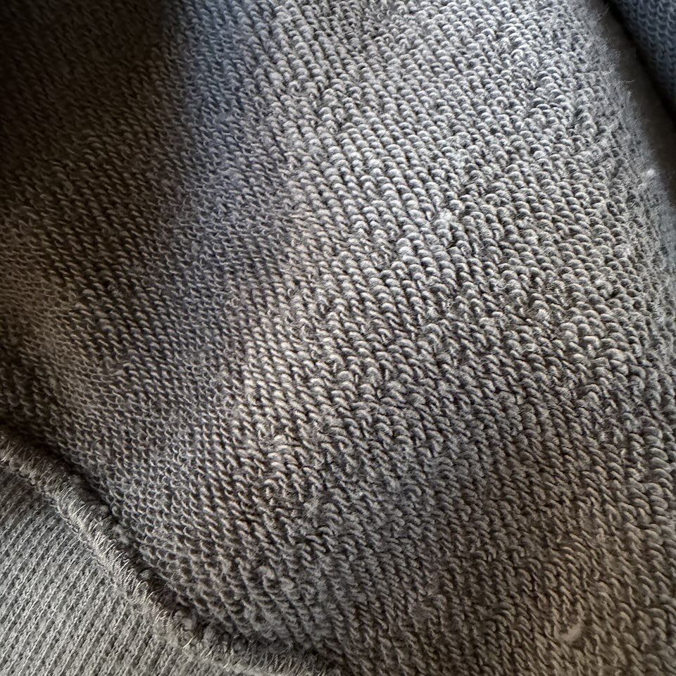 【Unisex】free rage | フリーレイジ "LAZYLAND" ハンドクラフト裏毛クルースウェット - USED GREY - 画像 (11)