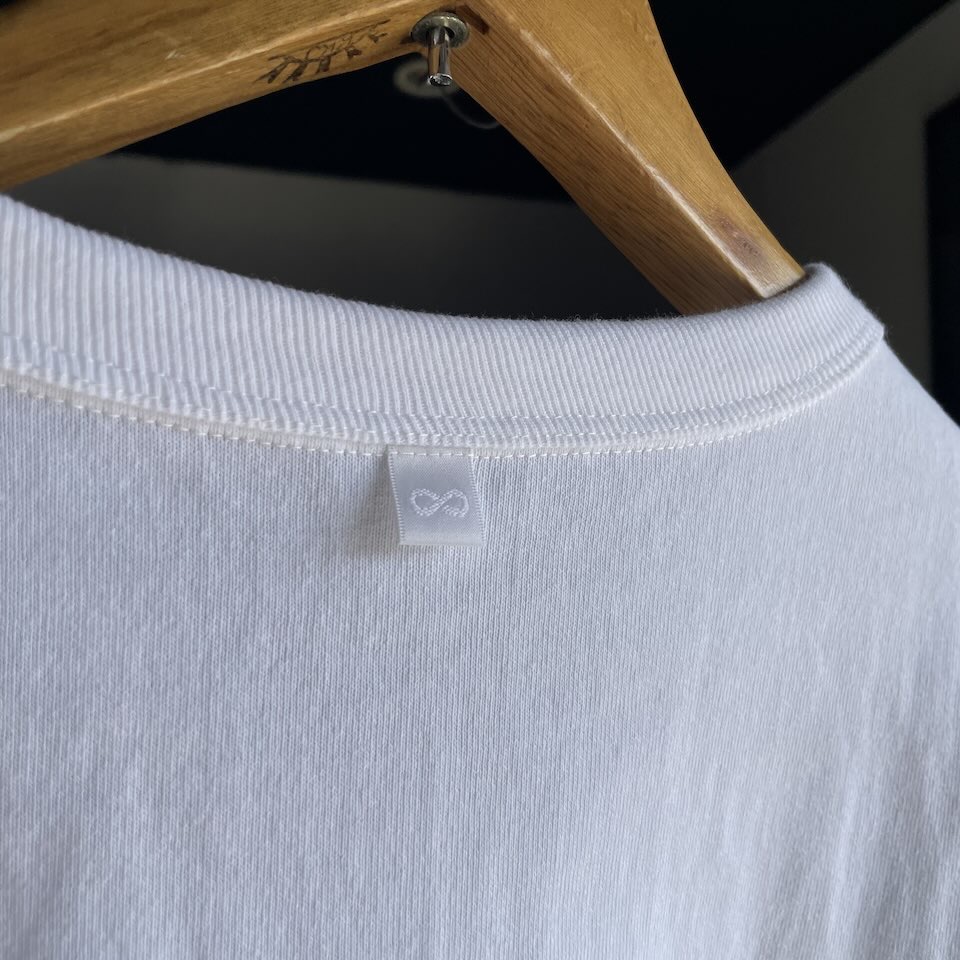 【Unisex】armi | アーミィ 『HARD MAN』Crewneck Big Tee - WHITE - 画像 (12)