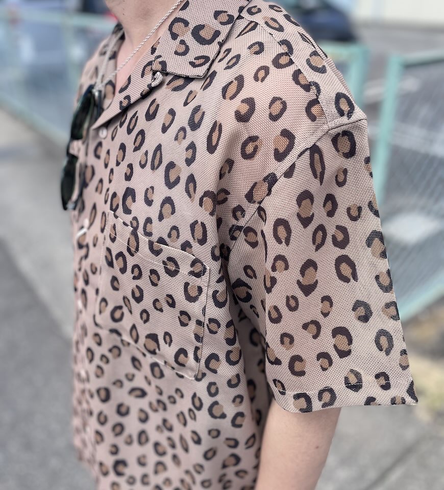 【Men's】BIG MIKE | ビッグマイク Mesh Leopard Open Slit S/S Shirts - SAND BEIGE - 画像 (5)