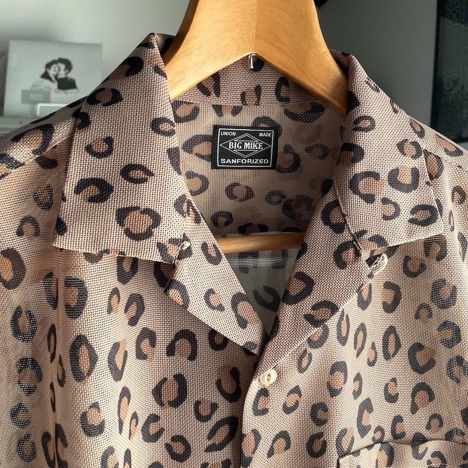 【Men's】BIG MIKE | ビッグマイク Mesh Leopard Open Slit S/S Shirts - SAND BEIGE - 画像 (8)