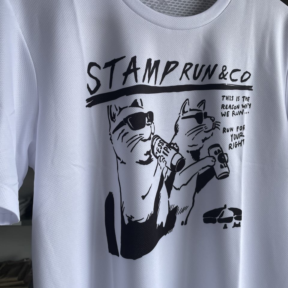 【Unisex】STAMP Run&Co | スタンプ ランアンドカンパニー STAMP Graphic Run Tee "TWO CATS" - WHITE - 画像 (7)