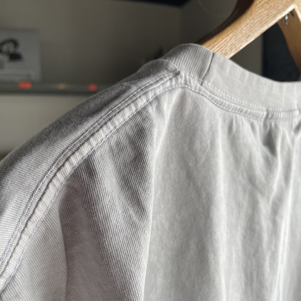 【Men's】BIG MIKE | ビッグマイク Pigment Sunglasses Pocket S/S Tee - ICE GREY - 画像 (11)