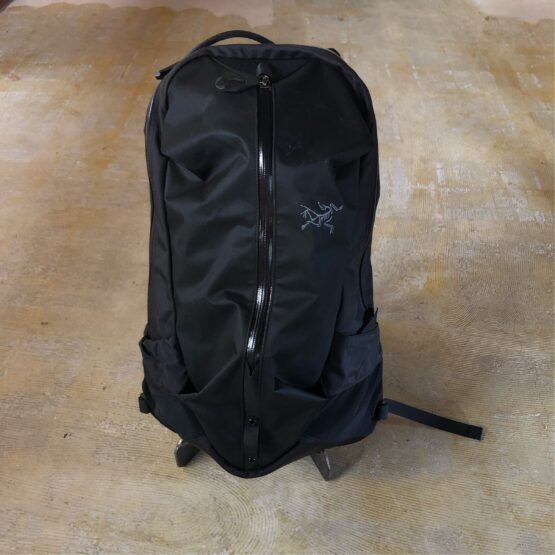 ARC'TERYX | アークテリクス　アロー 22 バックパック - Stealth Black(24016)