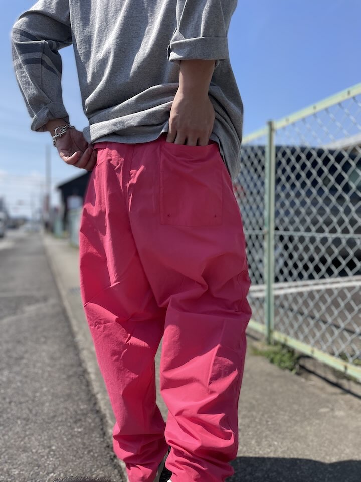 【Unisex】BURLAP OUTFITTER | バーラップアウトフィッター Track Pant Solid - POPPY - 画像 (6)