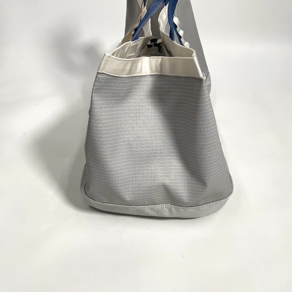 【Unisex】patagonia | パタゴニア Black Hole Tote 25L - BIRCH WHITE - 画像 (11)