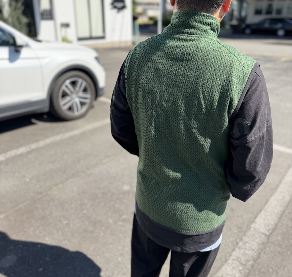 【Men's】patagonia | パタゴニア Men's R1 Air Vest - TREELINE GREEN - 画像 (6)