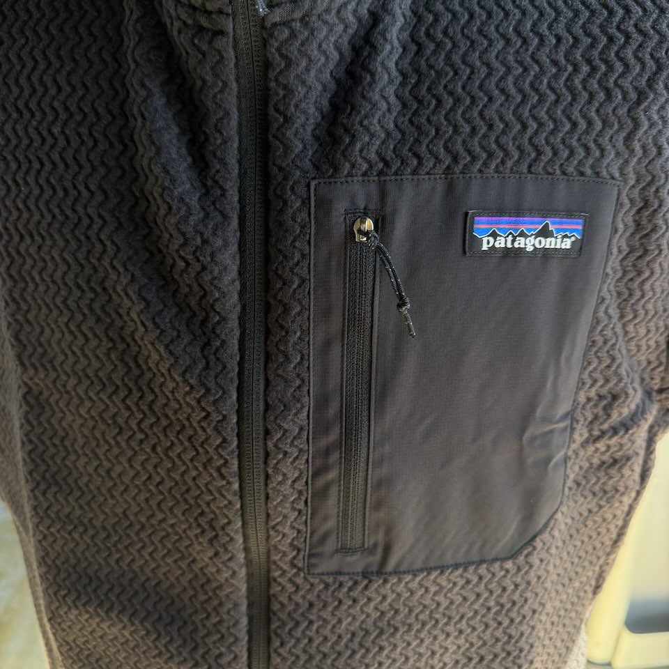 【Men's】patagonia | パタゴニア Men's R1 Air Vest - BLACK - 画像 (10)