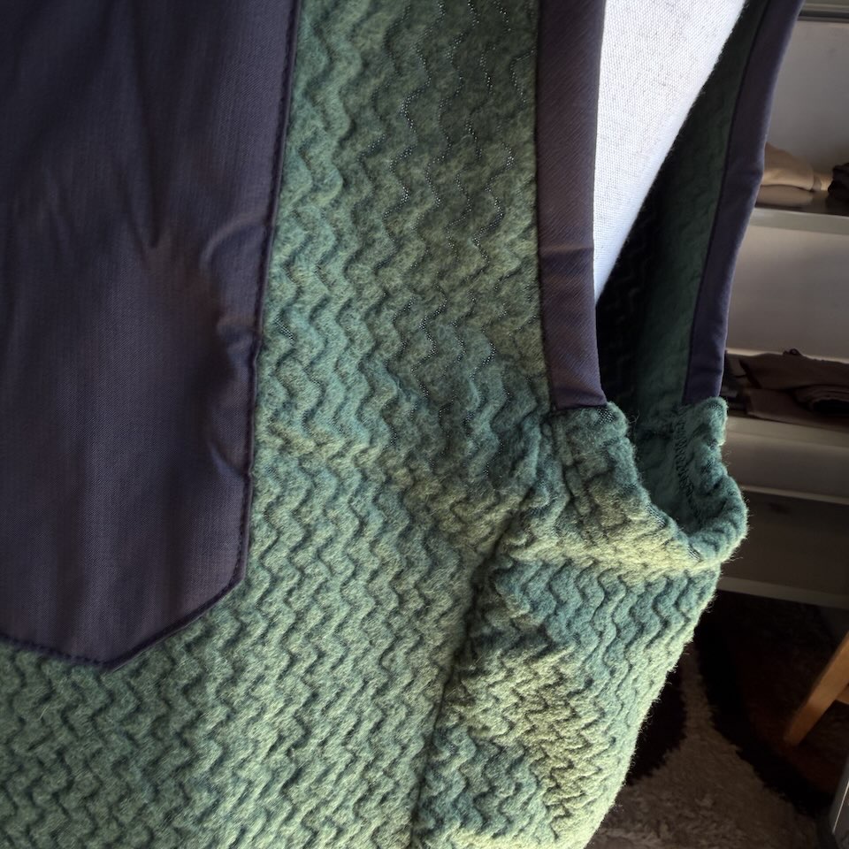 【Men's】patagonia | パタゴニア Men's R1 Air Vest - TREELINE GREEN - 画像 (10)