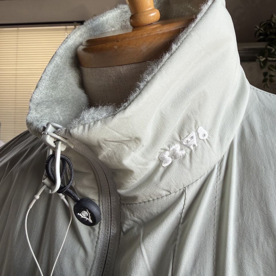 【Men's】South2 West8 | サウスツーウエストエイト 〈SOUTH2 WEST8〉x〈FOXFIRE〉Mid Layer Insulation Jacket - ICE GREY - 画像 (9)